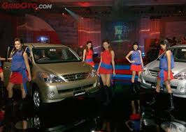 Sekarang tinggal anda yang perlu memilih, pt toyota astra motor menawarkan sebuah calya tipe e mt rp 132,45 juta. Hadir Sejak 2003 Begini Timeline Ubahan Avanza Dari Masa Ke Masa Semua Halaman Gridoto Com