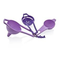 İnternet sitesinde hastalıklardan, güzellik ve bakım önerilerine, oyunlardan, dizi ve film incelemelerine kadar birçok konu var. Buffer 3 Lu Pratik Suzgec Huni Seti Fiyati Taksit Secenekleri