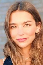 Juanita Arias's Instagram, Twitter & Facebook