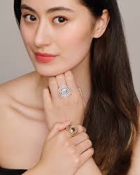 Cassandra Goad (@cassandragoad) · London