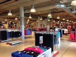 And if you're lucky, you just might run into usain bolt or antoine griezmann walking down. Puma Outlet Herzogenaurach Outletgolf Eu