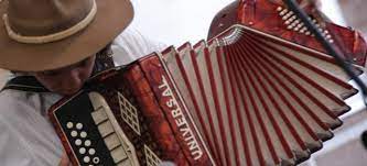 Brazilian gaucho music (in portuguese música gaúcha brasileira or música nativista) denotes the traditional music. Site Para Baixar Musicas Gauchas Ou Ouvi Las
