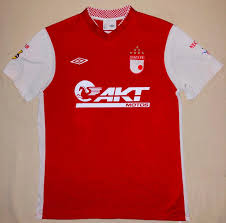 Club independiente santa fe, known simply as santa fe, is a colombian professional football team based in bogotá, that currently plays in the categoría primera a. Independiente Santa Fe Home Football Shirt 2012 Sponsored By Akt Motos