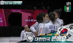 카피툰은 네이버웹툰 다음웹툰 카카오웹툰 레진코믹스 짬툰 투믹스 탑툰 만화책 미리보기 및 다시보기를 제공합니다. Kqscdt8db9dxgm