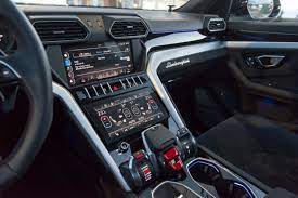 Lamborghini offers plush cabin for the pearl capsule edition urus. Lamborghini Suv Interior Review Worth 200k Tractionlife