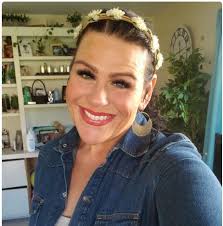 Linda Bones (@linda.bones.7) • Facebook, Connect with friends