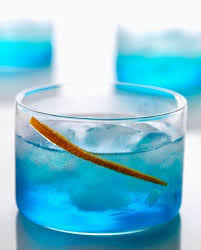 Cocktail Cointreau Blue Tonic Pour 1 Personne Recettes Elle A Table Recette Recette Cocktail Curacao Coktail Recette