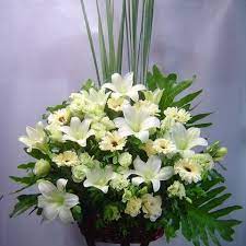 Funeral Flowers Sympathy Spray Condolence Flower Stand Funeral Condolence Flowers White Flower Arrangements Modern Flower Arrangements