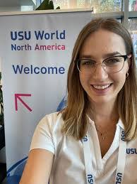 Danielle Banning's Instagram, Twitter & Facebook