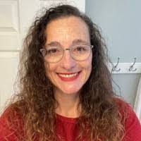 Julie Hoey's Instagram, Twitter & Facebook