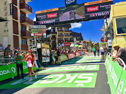 J'ai eu l'impression d'être un. Velostory Tour 2021 Twitterren 15h36 La Ligne D Arrivee A L Alpe D Huez Et Le Dernier Bus Lotto Soudal Equipe Qui Arrive Sur Site Pour Aller Se Mettre En Place Https T Co Fnunjrjmsy