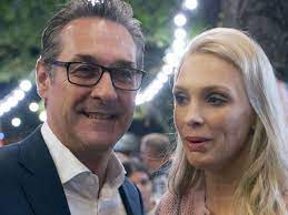 Wenn es sie nach draußen drängt, stehen 1.000 quadratmeter grund. Heinz Christian Strache Raumlich Bereits Getrennt Wir Kampfen Um Unsere Ehe Bunte De