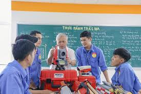 PHÒNG THỰC HÀNH TRẮC ĐỊA - KHOA XÂY DỰNG