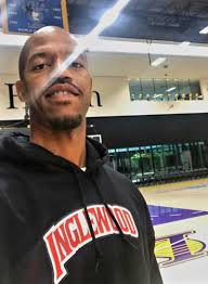 Derrick Craven's Instagram, Twitter & Facebook