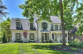 Dfw custom homes is dallas fort worth's premier custom home builder and designer, with a reputation for the very best materials, fixtures, finishes, and craftsmanship. Hot Homes 10 Houses For Sale In Davidson Right Now Starting At 275k Axios Charlotte