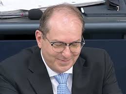 Grüner unterstellt Dobrindt Fördermittel-Unterschlagung