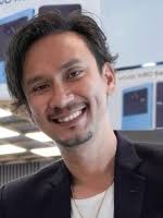 Menjelma Jadi 'Manusia Ular', Pesona Vincent Rompies Lagi-lagi Disebut  Meresahkan