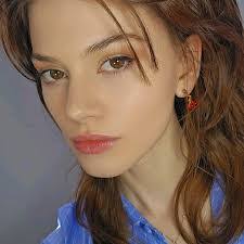 Tia Fulton's Instagram, Twitter & Facebook