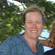 Sara Ream's Instagram, Twitter & Facebook