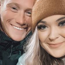 Grace Ellis (@amazingGRACEE33)