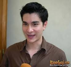 Galeri Foto Steve Emmanuel, Foto Terbaru, Foto Populer