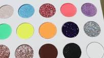 Factory Direct High-Gloss Diy Eyeshadow Palette Colorful Glitter Eye Shadow in Powder Form Waterproof and Shimmer Finish