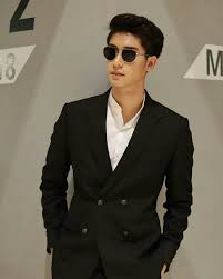 Kenaikan kelas 7 ke 8 kulit putih mulus sai dijuluki 7 artis kece ini ternyata masih sma 10 idola tik tok cantik yang hits di 7 pernikahan di bawah umur yang heboh. Ice Girl Vs Bad Boy Completed Boys Clothes Style Cute White Boys Model