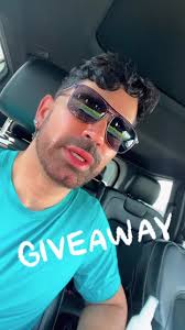 No dejes de participar dale like a mi Instagram Johnny Torres Salón y  envíame tu historia y una foto de ti! Más detalles próximamente las quiero  Johnny Torres.