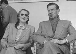 This photo was published in 1937. King Carol Ii Of Romania With His Mistress Elena Lupescu Around 1930 580x415 Historyporn