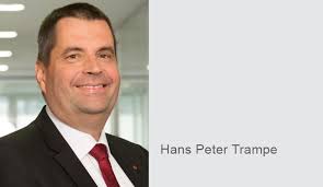 DR. KLEIN: Vorstandsvorsitzender wechselt in den