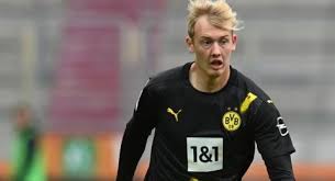 Ein urologe und bergmannssohn spielt die erste geige bei ärzten im impfzentrum von gregor beushausen. Jblgdlylxkdhgm