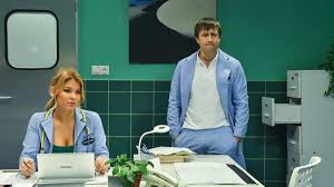 A sorozat egy kórházban játszódik, a szereplők között ismert színészek is feltűnnek majd. Valtozik A Joban Rosszban Es Tobb Mas Musor Kezdesi Idopontja Media1