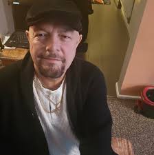 What superglue is best to stick plants to wood that is aquarium safe