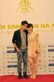 Đinh mạnh ninh đến chúc mừng người bạn chung nhóm. Ä'am CÆ°á»›i Minh VÆ°Æ¡ng M4u Trá»±c Tiáº¿p Hinh áº£nh Ä'am CÆ°á»›i Cs Minh VÆ°Æ¡ng