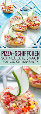 Pizza Schiffchen Der Schnelle Snack Fur Die Kinder Party Rezept Kinderparty Fingerfood Schnelle Snacks Und Kindergeburtstag Essen Pizza