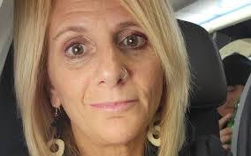 Robin Towne's Instagram, Twitter & Facebook