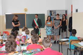 1 v kategorii cenově nejvýhodnějších 10 000 ubytování v římě. Pomezia Primo Giorno Di Scuola Alla San Giovanni Bosco Con 8 Aule In Piu Il Saluto Del Sindaco Agli Studenti