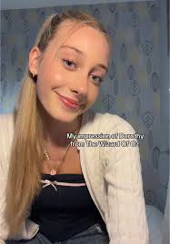 How to Sound Like Dorothy from The Wizard of Oz