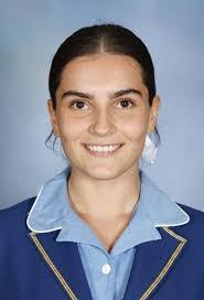 Lara Burns's Instagram, Twitter & Facebook