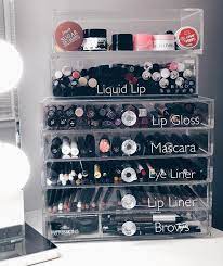 45 Brilliant Makeup Organizer Storage Ideas For Girls Hangingmakeupstoragemak Makeup Storage Organization Makeup Organization Vanity Makeup Organization Diy