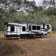 We have a large inventory of new and used trailers to buy for both personal and business use. Rv Rental Near Valdosta Ga Rv Rental Info Rv Rental Valdosta Rv