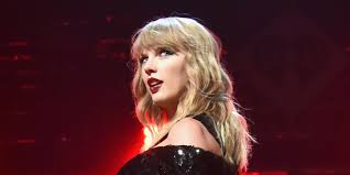 Christmas cards account for around 60 percent of all holiday card sales each. Taylor Swift Sent The Most Extra Christmas Cards This Year