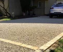 acces de garage et stationnement en gravistab stabilisateur de gravier et paves blancs revetement sol exterieur stabilisateur de gravier sol exterieur