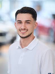 Die Mitarbeiter des Unternehmen Hahn Automobile GmbH + Co. KG NL Ebersbach  in Ebersbach/ Fils