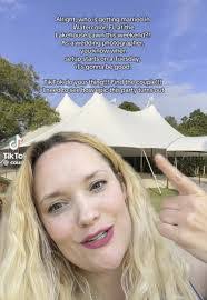 Claire Scruggs's Instagram, Twitter & Facebook