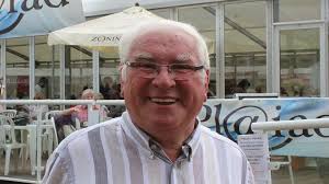 Dai Jones: 50 mlynedd o ddarlledu