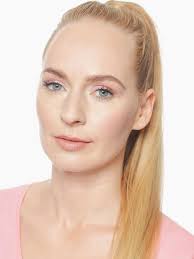 Eva Waters's Instagram, Twitter & Facebook