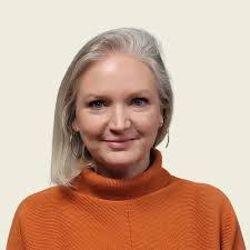 Leann Watson's Instagram, Twitter & Facebook