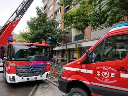 Die höchstwerte sinken von 28 grad heute auf 20 grad am dienstag. Unwetter Zieht Durch Sudtirol Schneesturm Am Stilfserjoch Sudtirol News