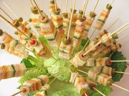 Seafood antipasti from buffet . Un Antipasto Scenografico Di Grande Effetto Perfetto Per Un Buffet O Un Aperitivo L Idea L Ho Trovata Qui E Me N Ricette Ricette Antipasti Buffet Antipasti